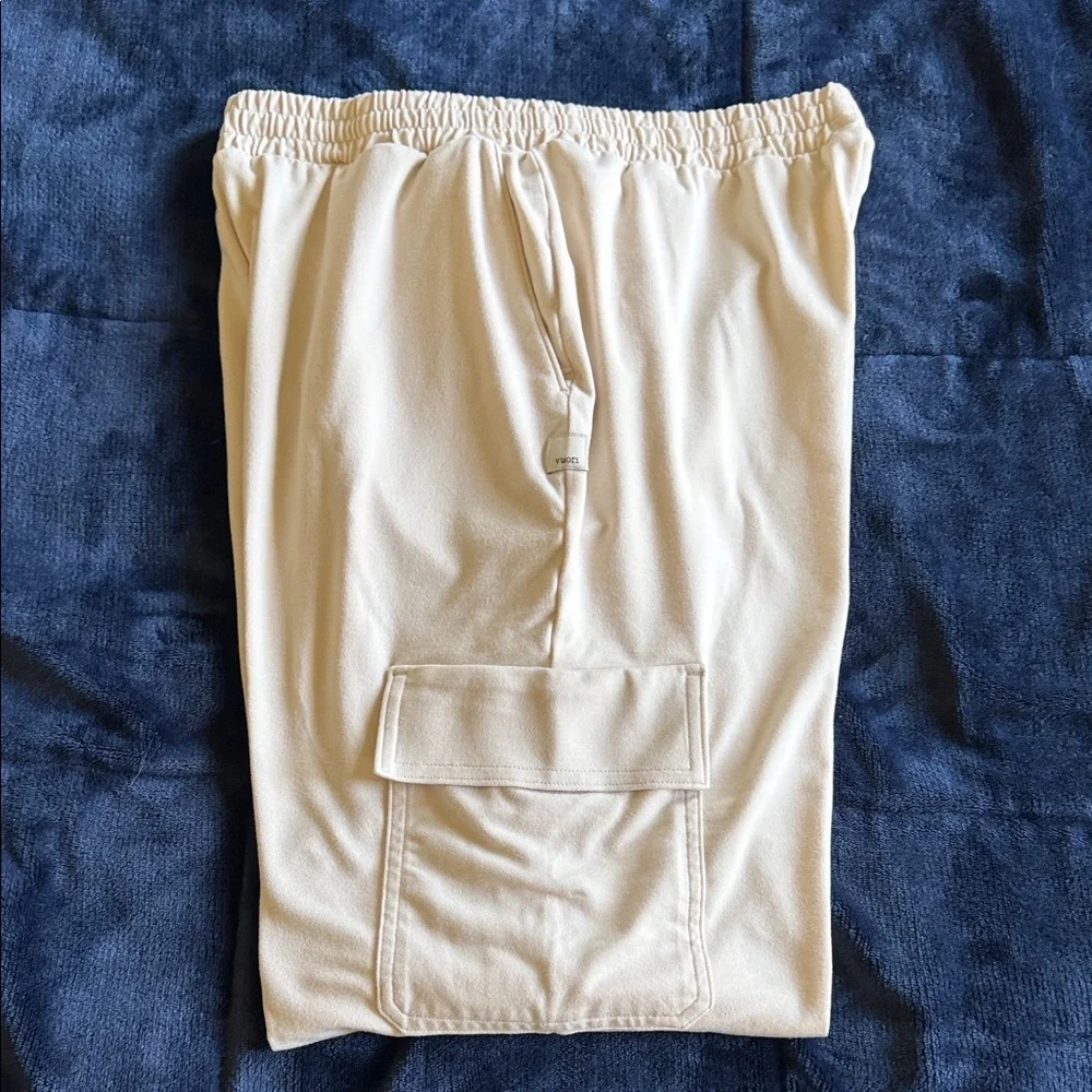 Vuori Cream Sweatpants - Picture 4 of 6